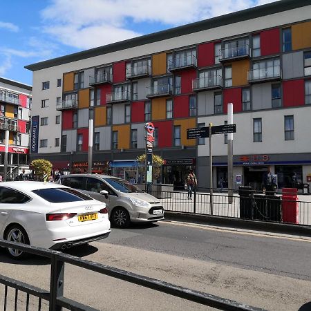 דירות לונדון Carnation Flat A In Wembley מראה חיצוני תמונה